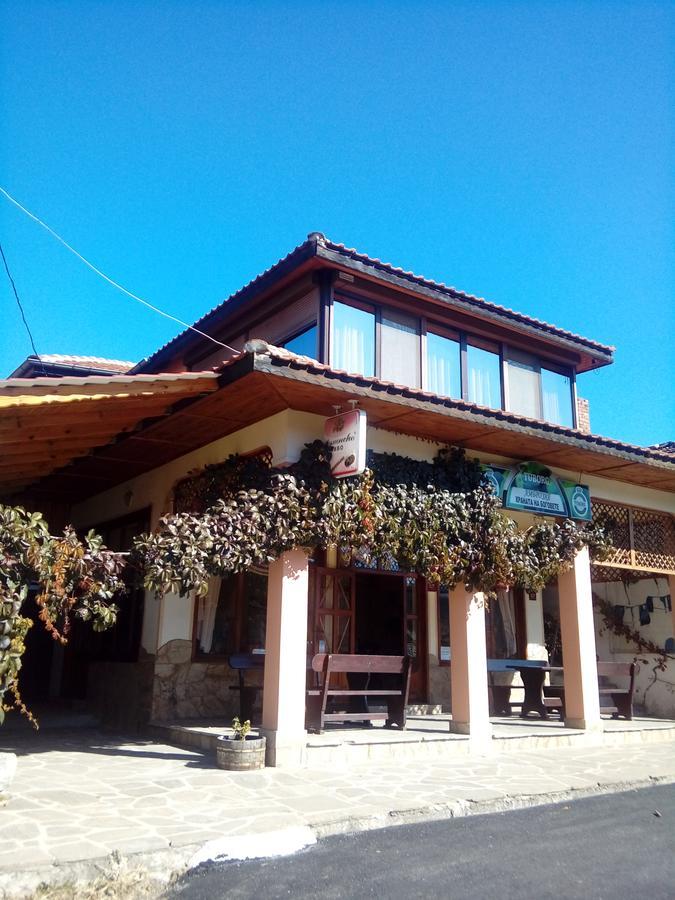 Guest House Ambrozia كوتيل المظهر الخارجي الصورة