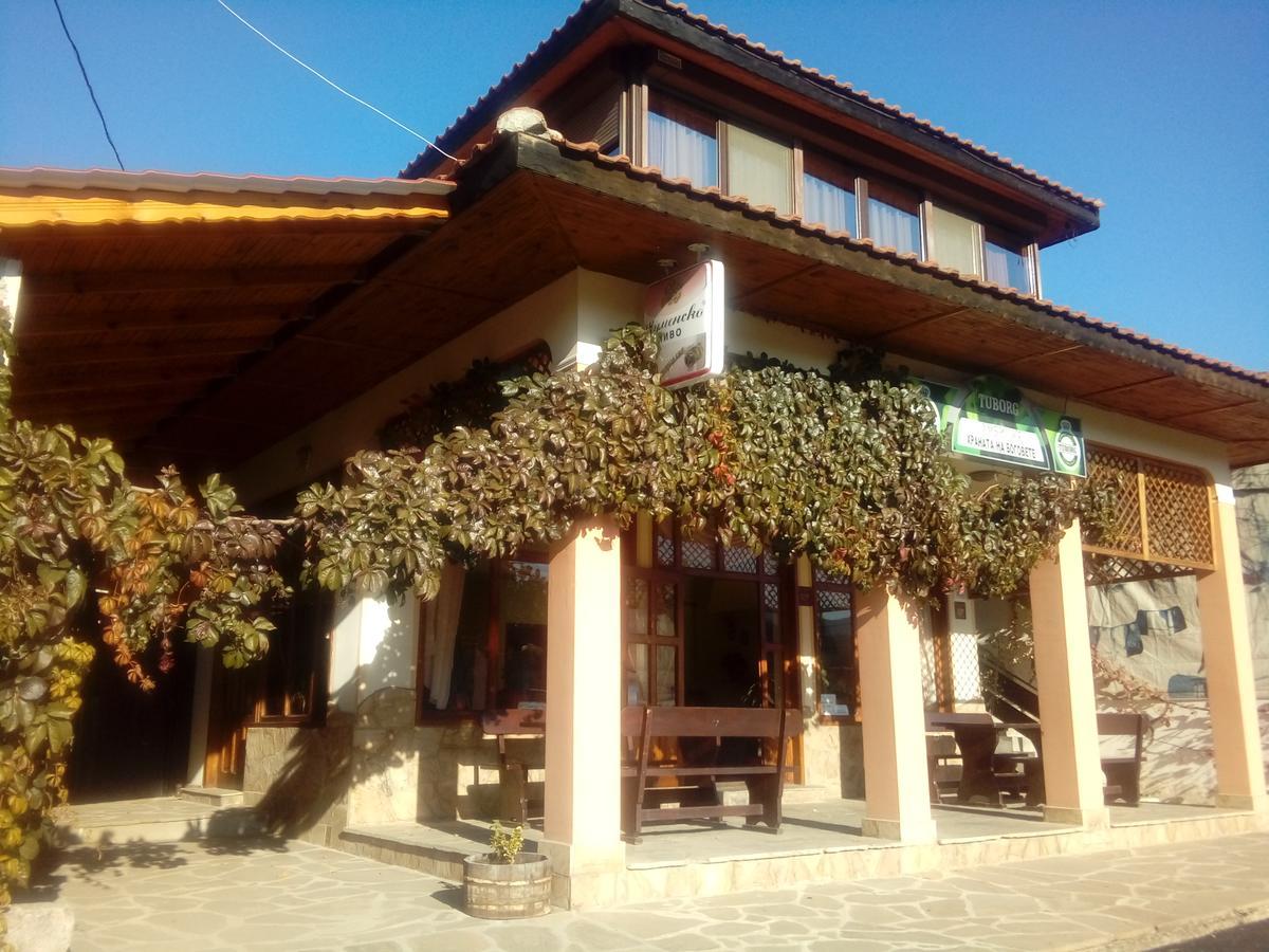 Guest House Ambrozia كوتيل المظهر الخارجي الصورة